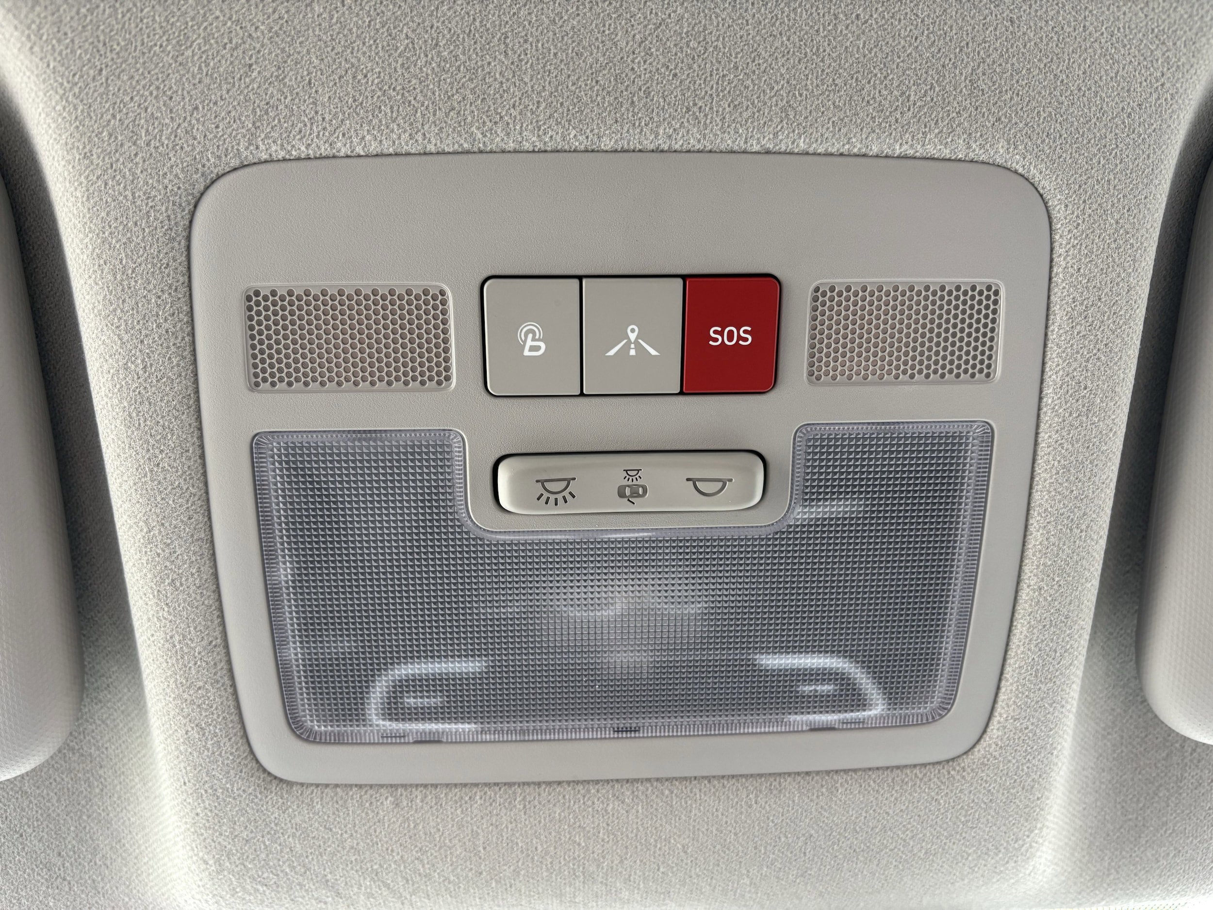 Used 2024 Hyundai Venue Limited image 28