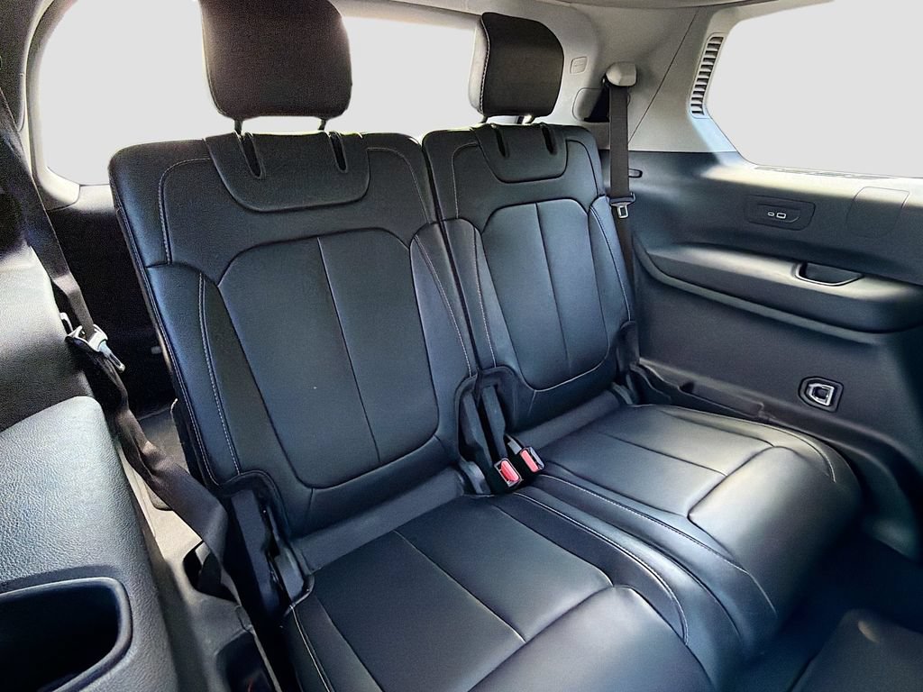 Used 2022 Jeep Grand Cherokee L Limited AWD/4WD image 31
