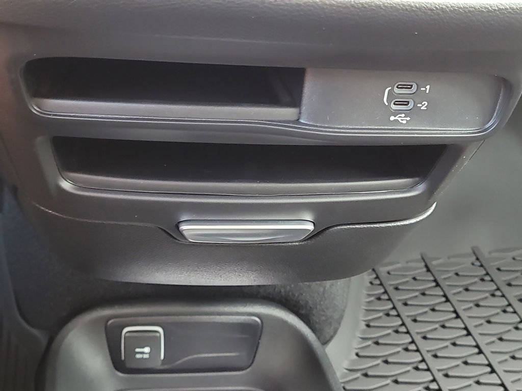 New 2026 Chrysler Voyager LX image 27