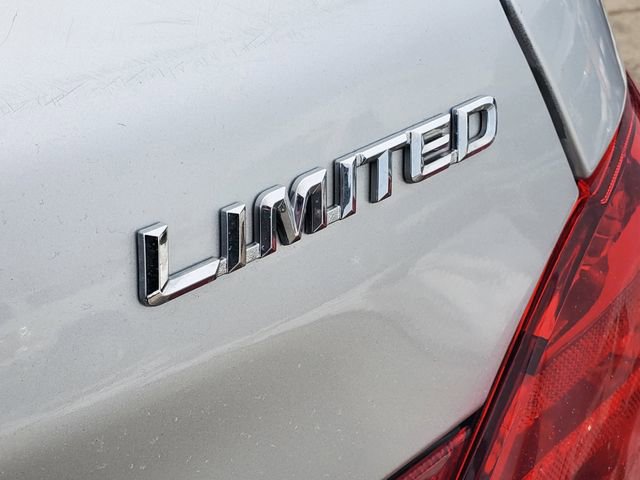 Used 2009 Toyota Avalon Limited image 34