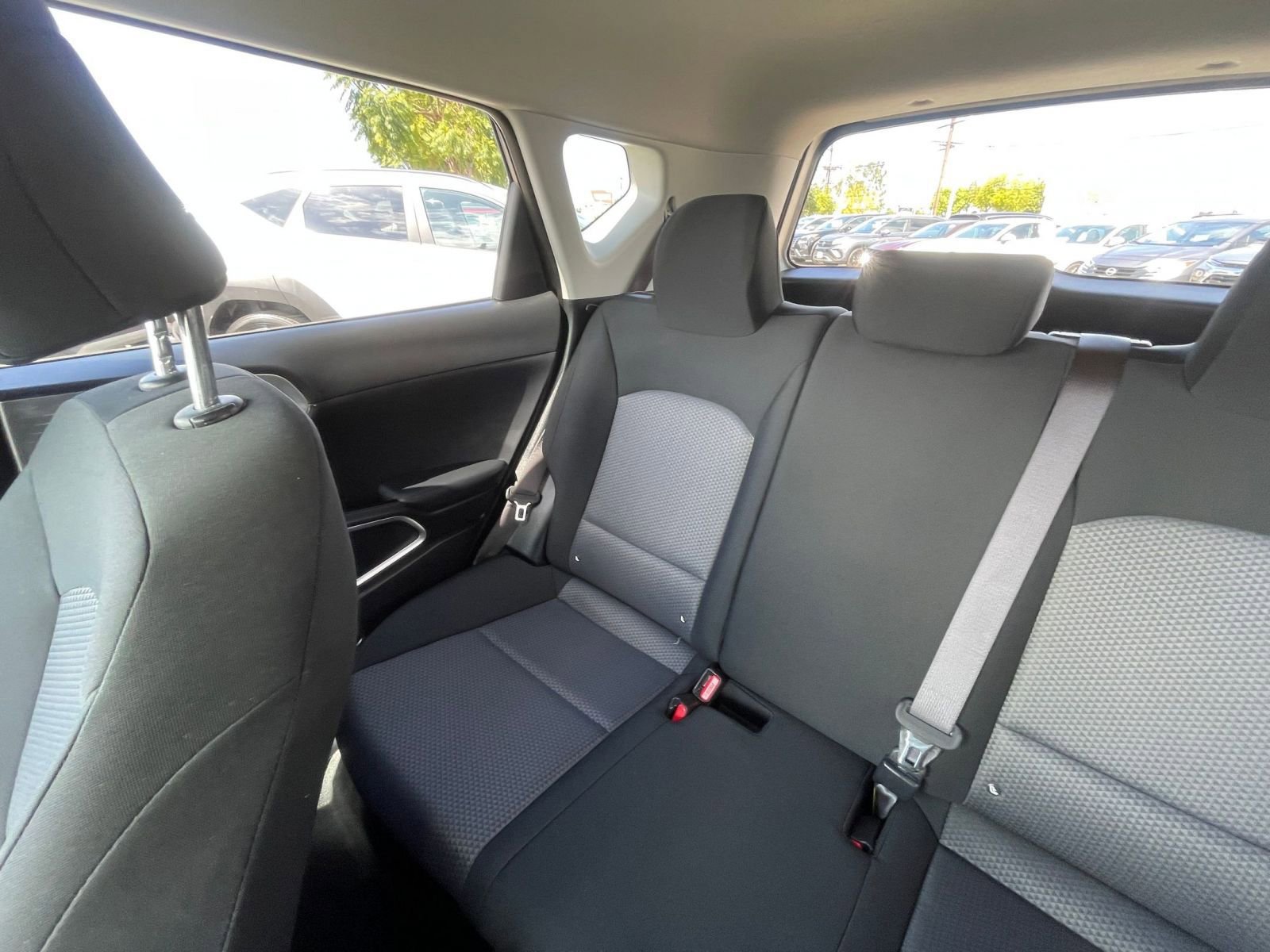 Used 2025 Kia Soul LX w/ LX Technology Package FWD image 39