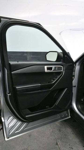 Used 2021 Ford Explorer 4WD image 16
