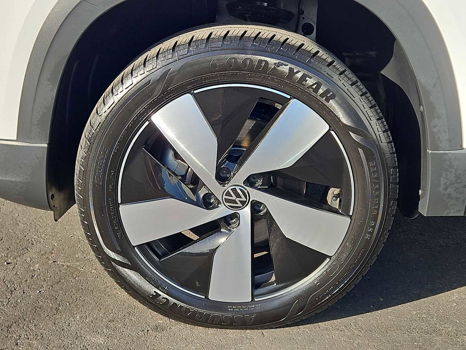 Used 2023 Volkswagen Taos S w/ Driver Assistance Package image 13