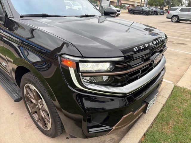 Used 2025 Ford Expedition Max King Ranch image 24