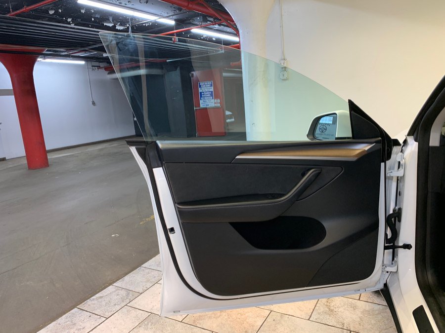 Used 2023 Tesla Model Y Performance AWD/4WD image 13
