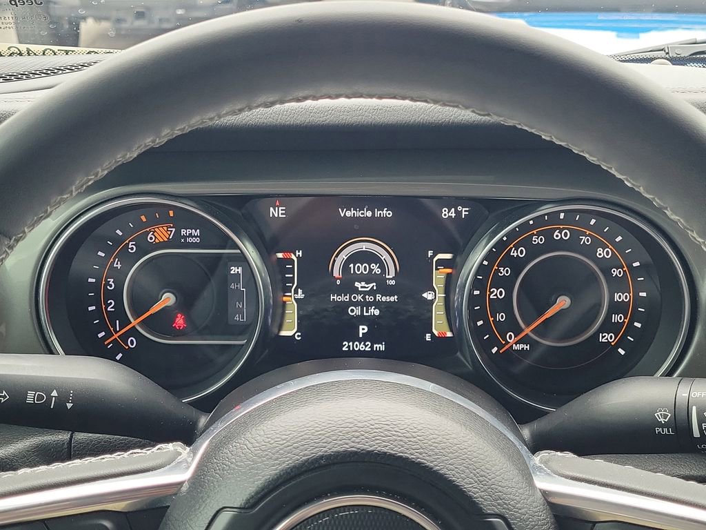Used 2023 Jeep Wrangler Unlimited Sahara AWD/4WD image 24