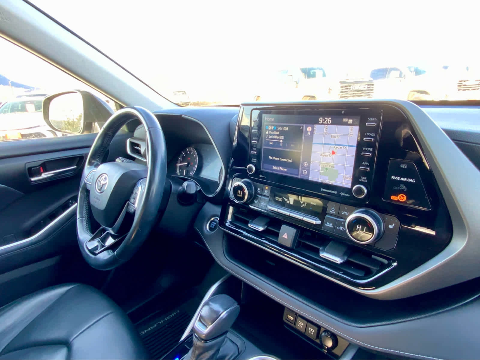 Used 2021 Toyota Highlander XLE image 42