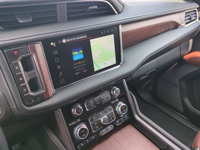 Used 2024 GMC Yukon Denali Ultimate AWD/4WD image 11