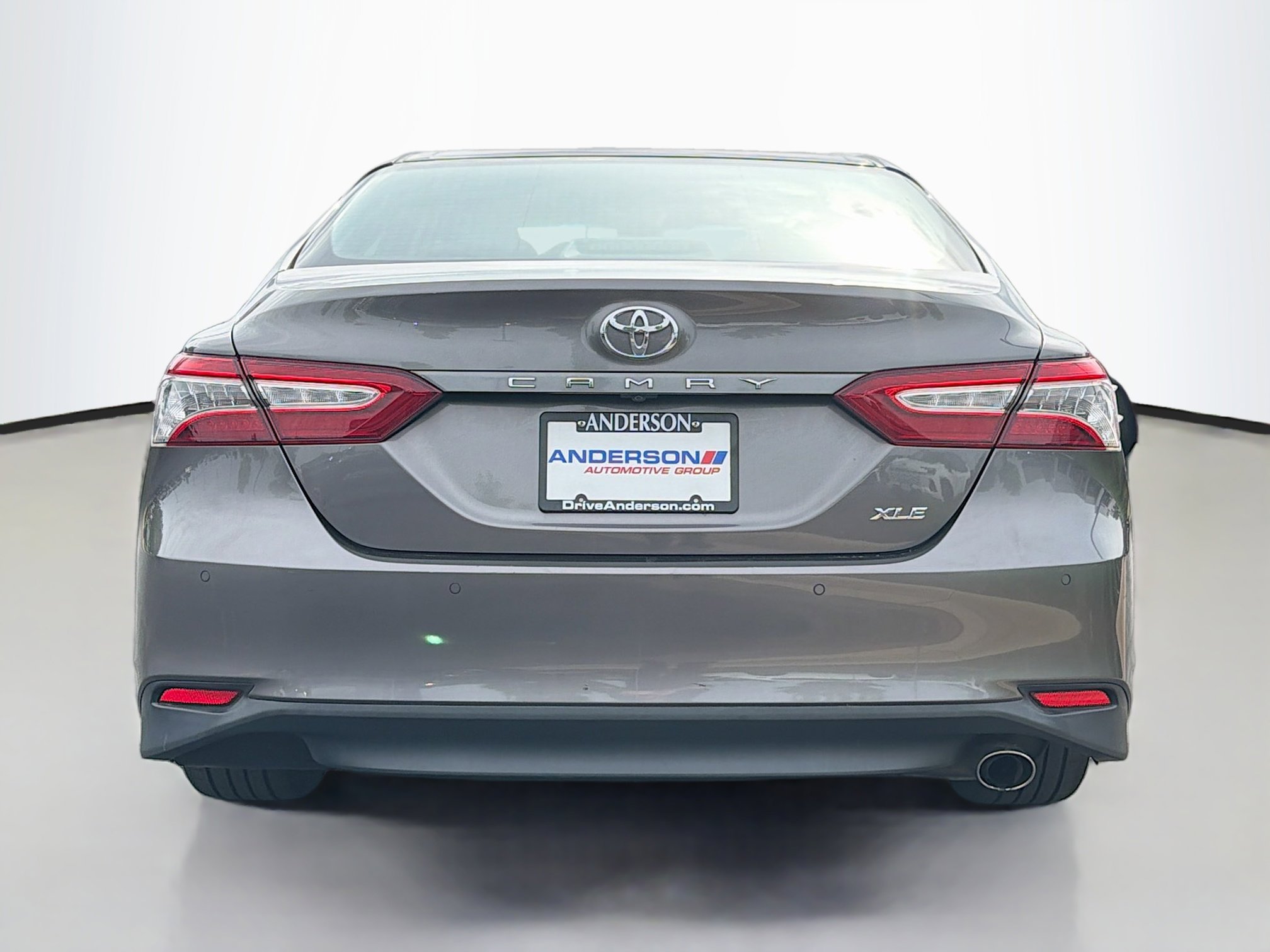 Used 2018 Toyota Camry XLE FWD image 14