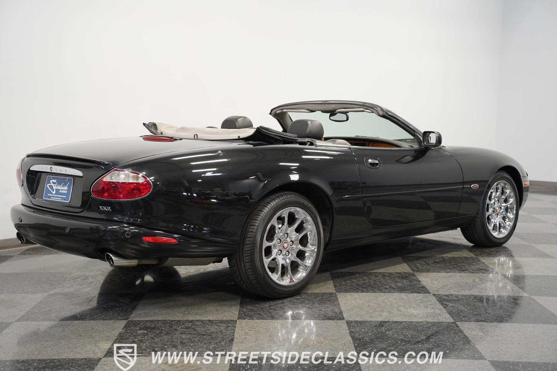 Used 2002 Jaguar XK8 Convertible image 13