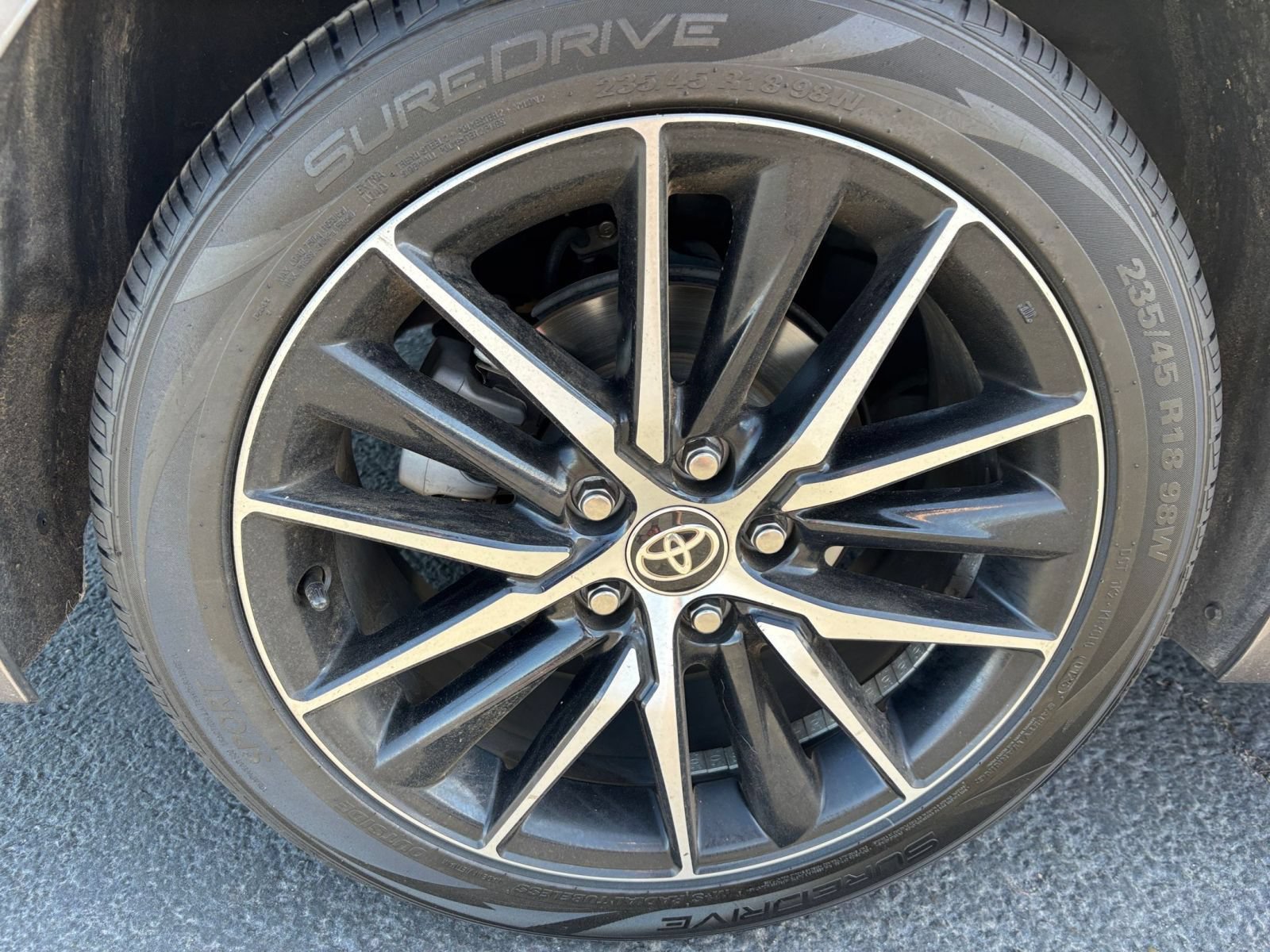 Used 2024 Toyota Camry SE FWD image 29