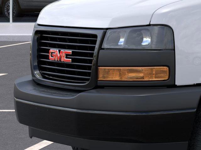 New 2026 GMC Savana 3500 image 13