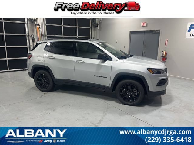 New 2026 Jeep Compass Latitude AWD/4WD image 1