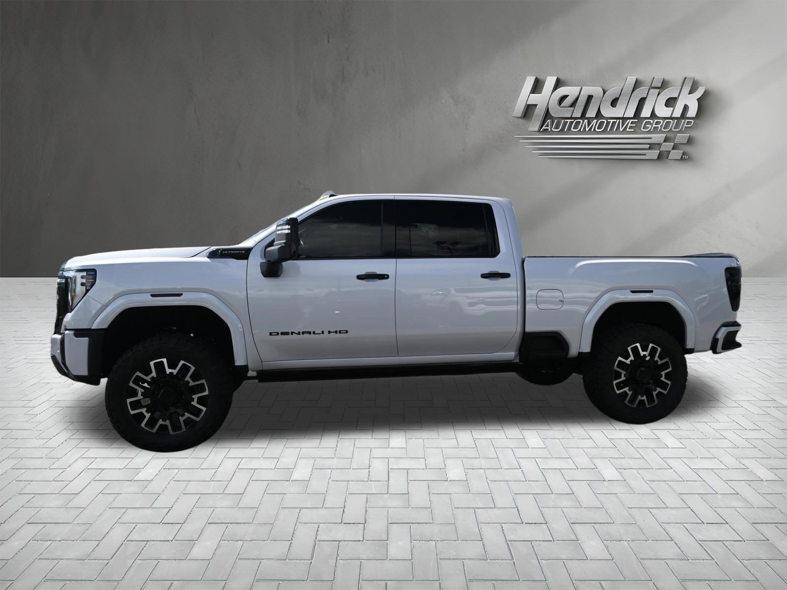 Used 2025 GMC Sierra 2500 Denali Ultimate image 7