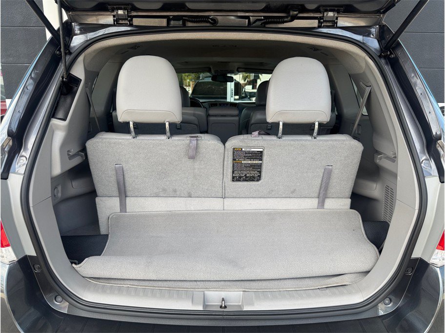 Used 2013 Toyota Highlander Limited FWD image 28