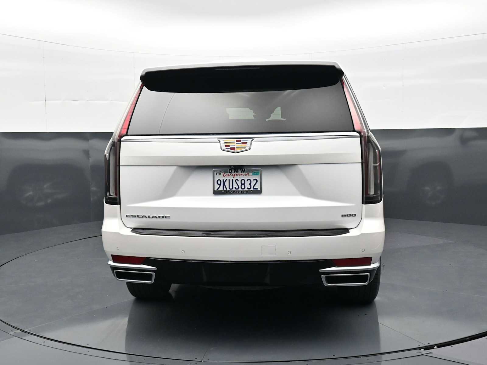 Used 2024 Cadillac Escalade Premium Luxury w/ Performance Package AWD/4WD image 6