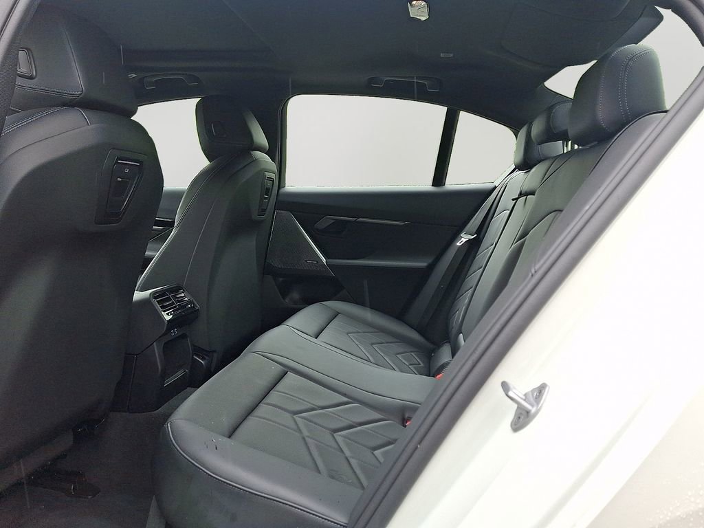 Used 2026 BMW 530i xDrive AWD/4WD image 8