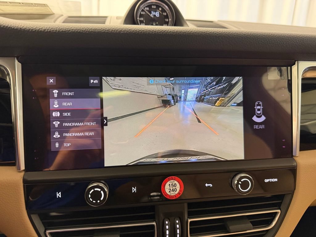 Certified 2026 Porsche Macan AWD/4WD image 23