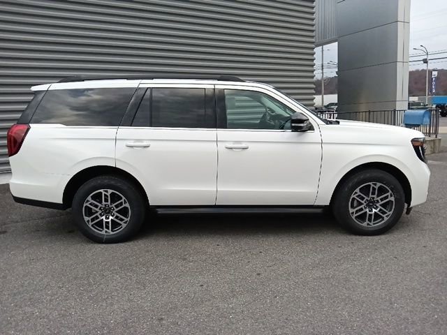 New 2025 Ford Expedition Active image 2