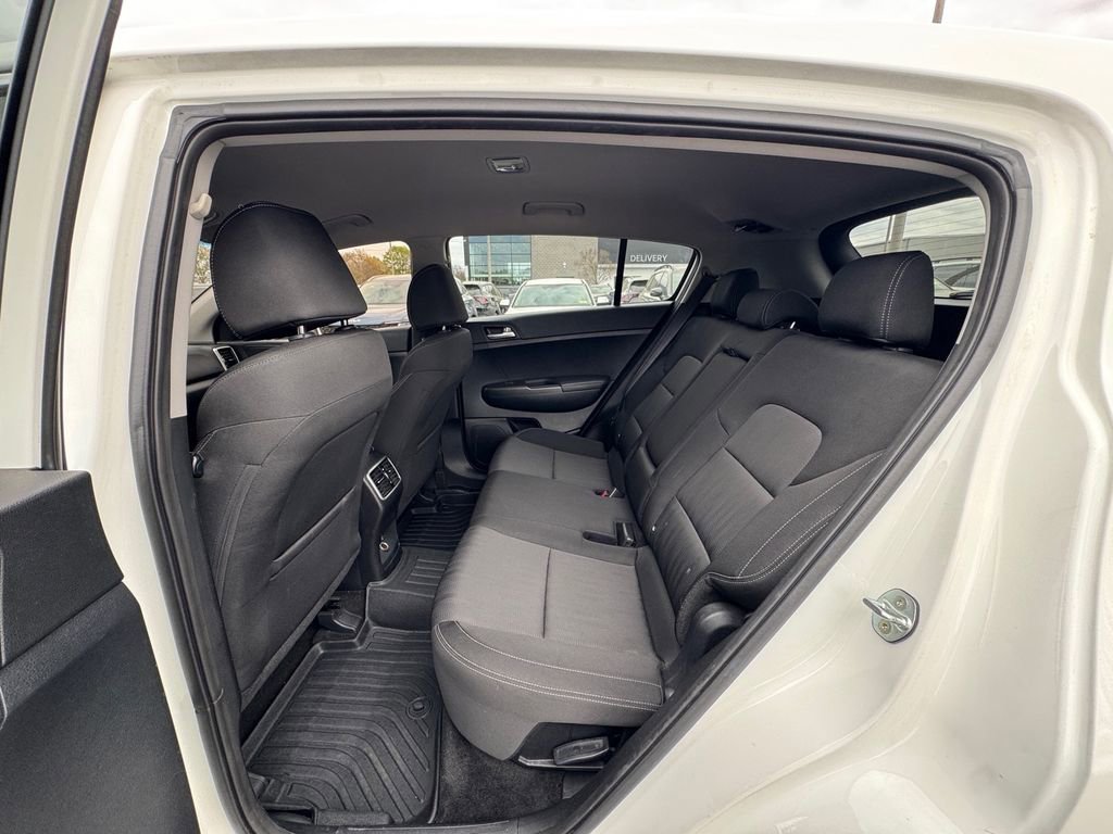 Used 2021 Kia Sportage LX image 11