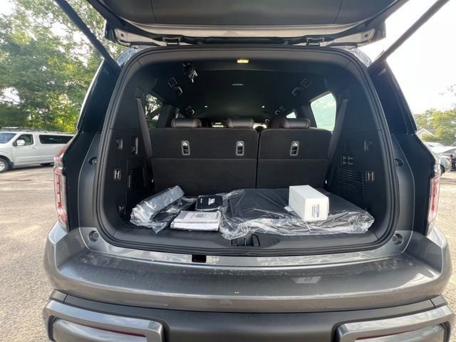 New 2025 Nissan Armada SL w/ Captain's Chari Seat Package image 37