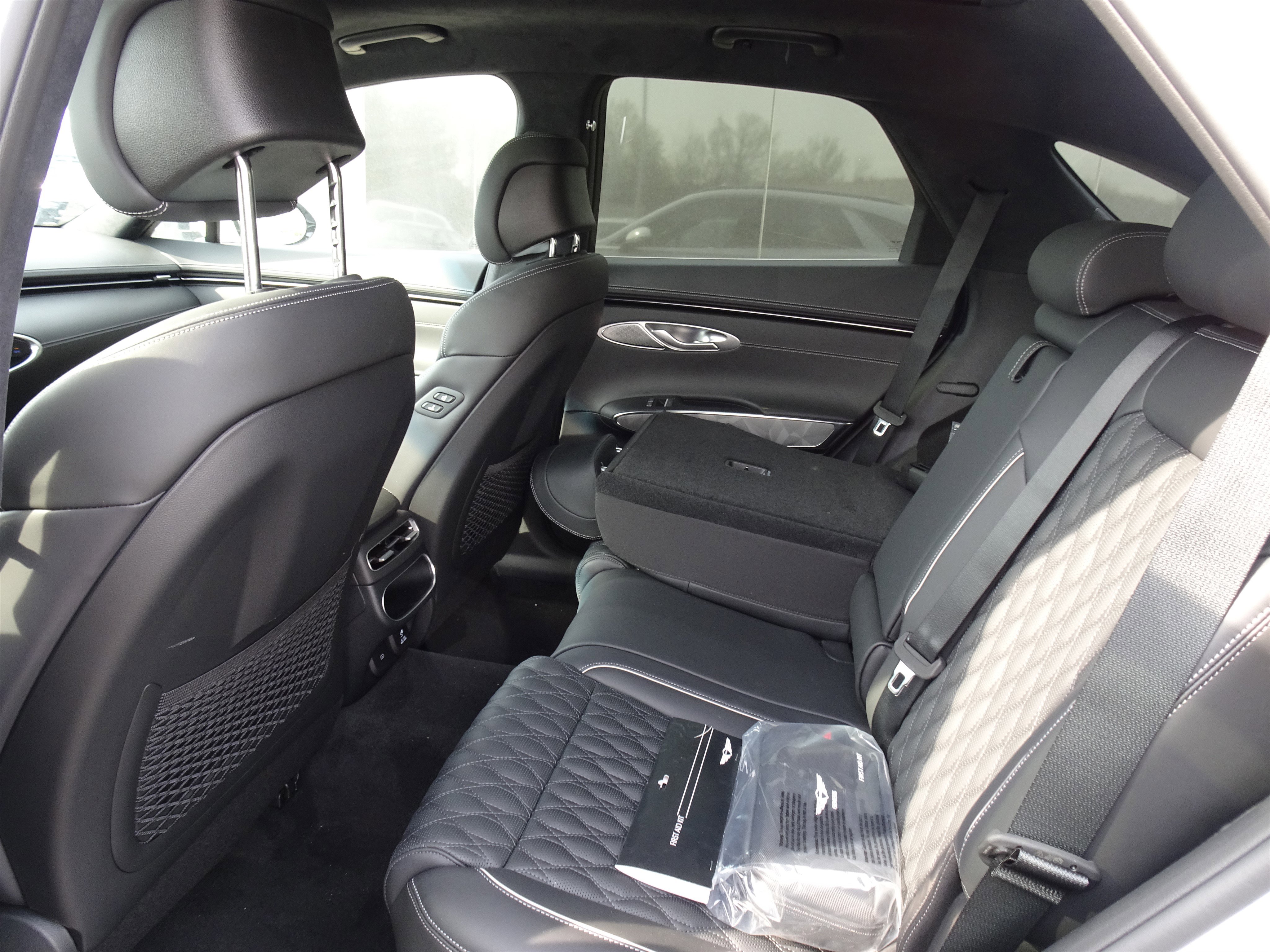 New 2025 Genesis GV70 3.5T Sport w/ Sport Advanced Package image 13