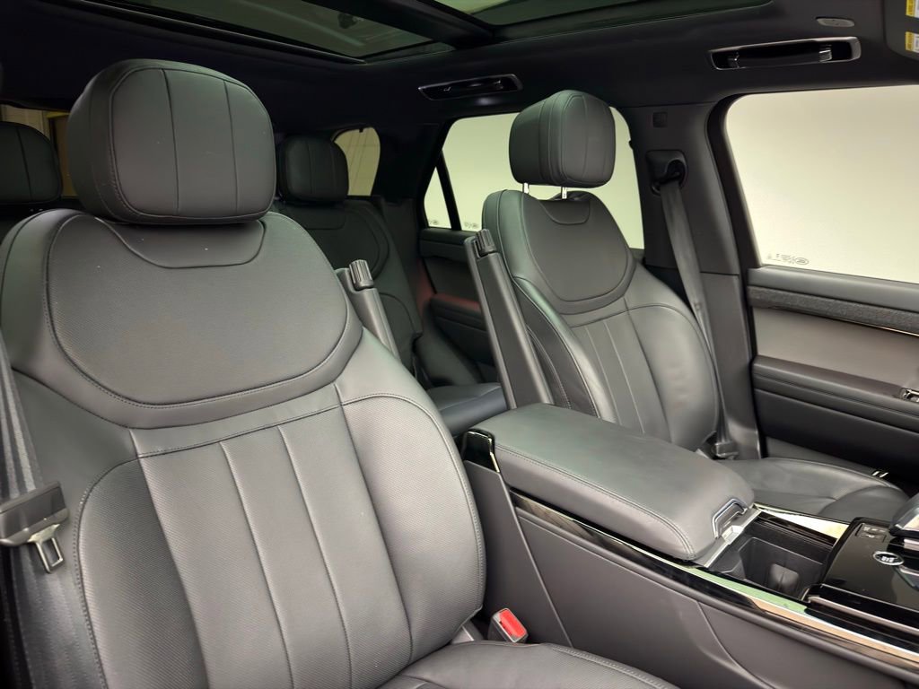 Certified 2024 Land Rover Range Rover Sport SE image 6