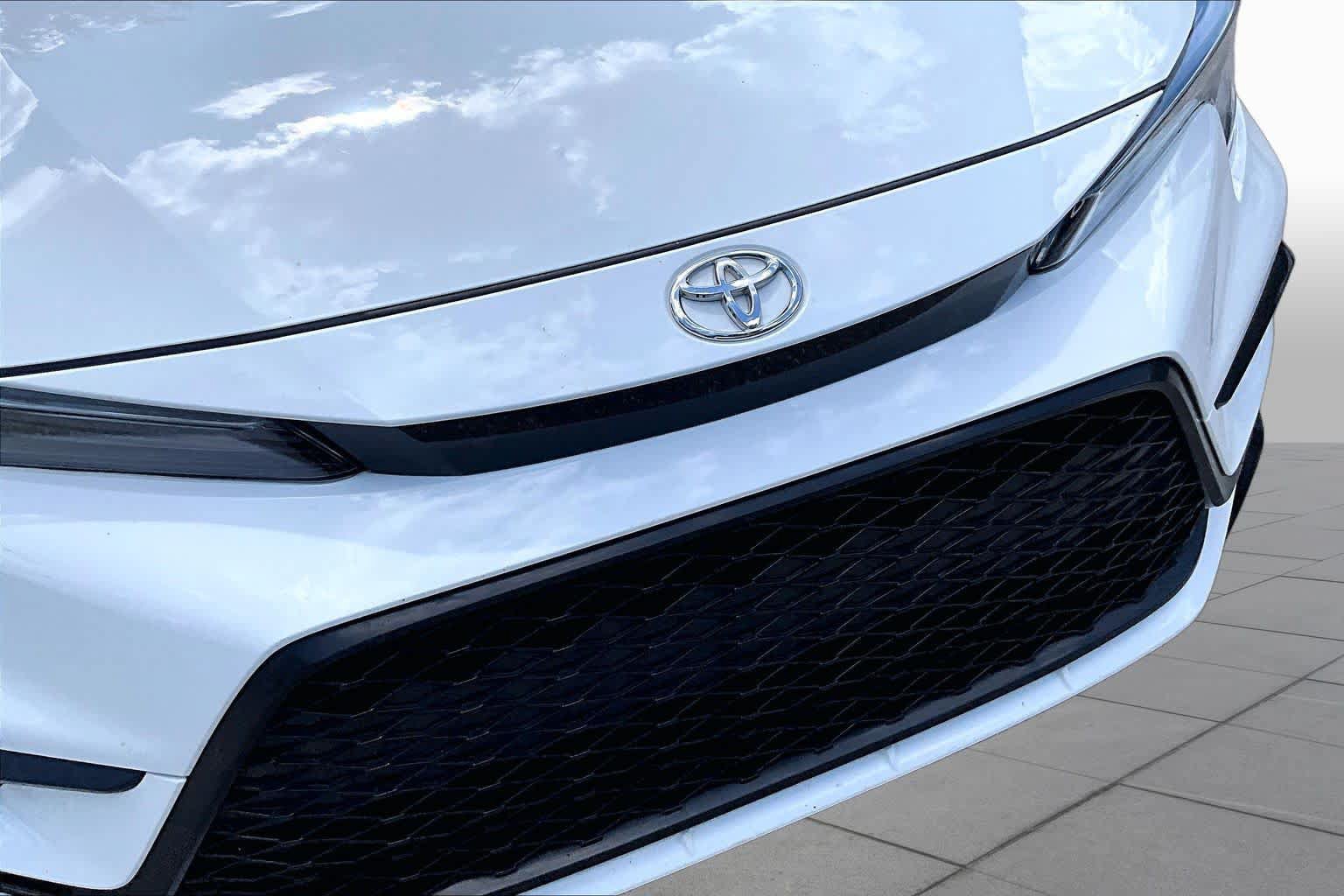 Used 2024 Toyota Corolla SE FWD image 30