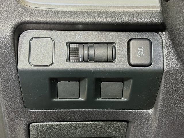 Used 2017 Subaru Crosstrek 2.0i Premium w/ Moonroof Package image 10