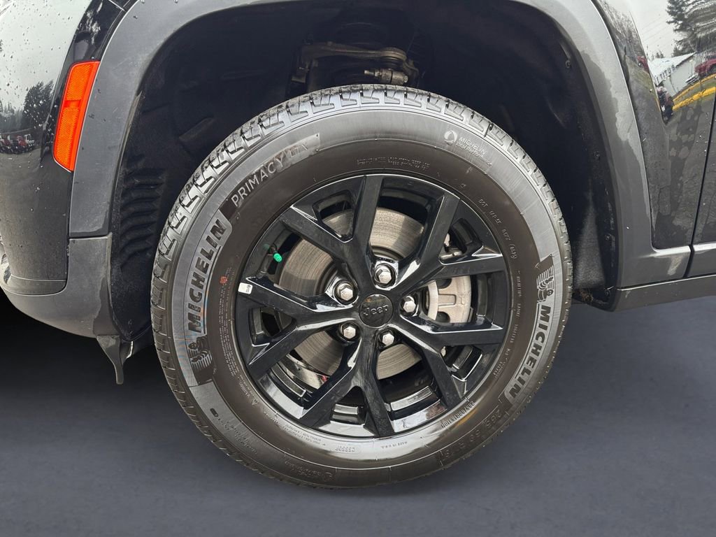 New 2025 Jeep Grand Cherokee L Altitude image 9