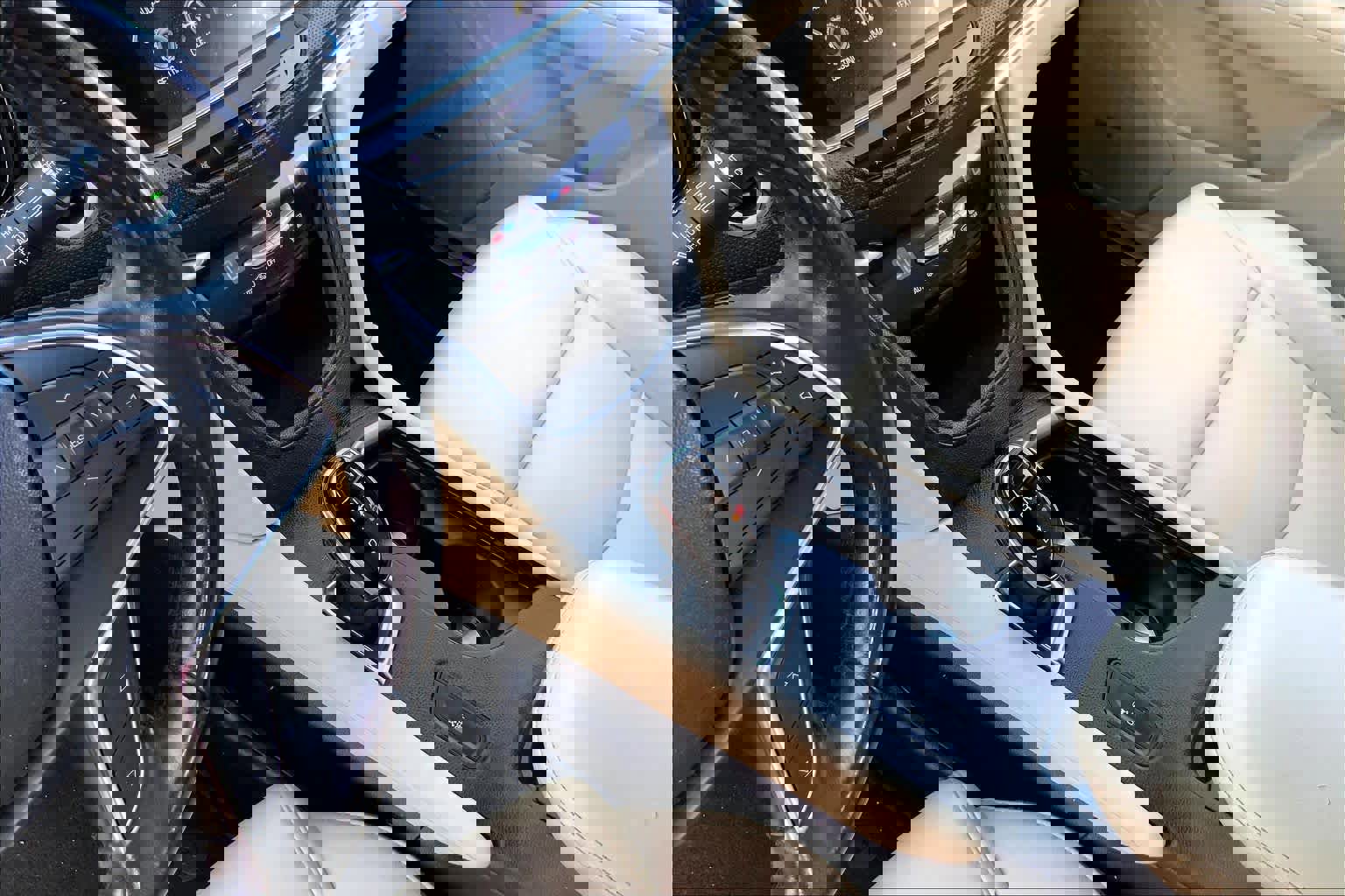 Used 2018 Cadillac XT5 FWD image 15