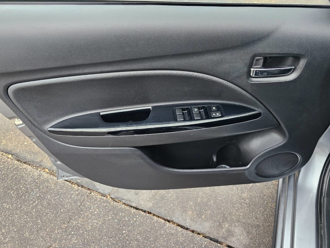 Used 2018 Mitsubishi Mirage SE image 16