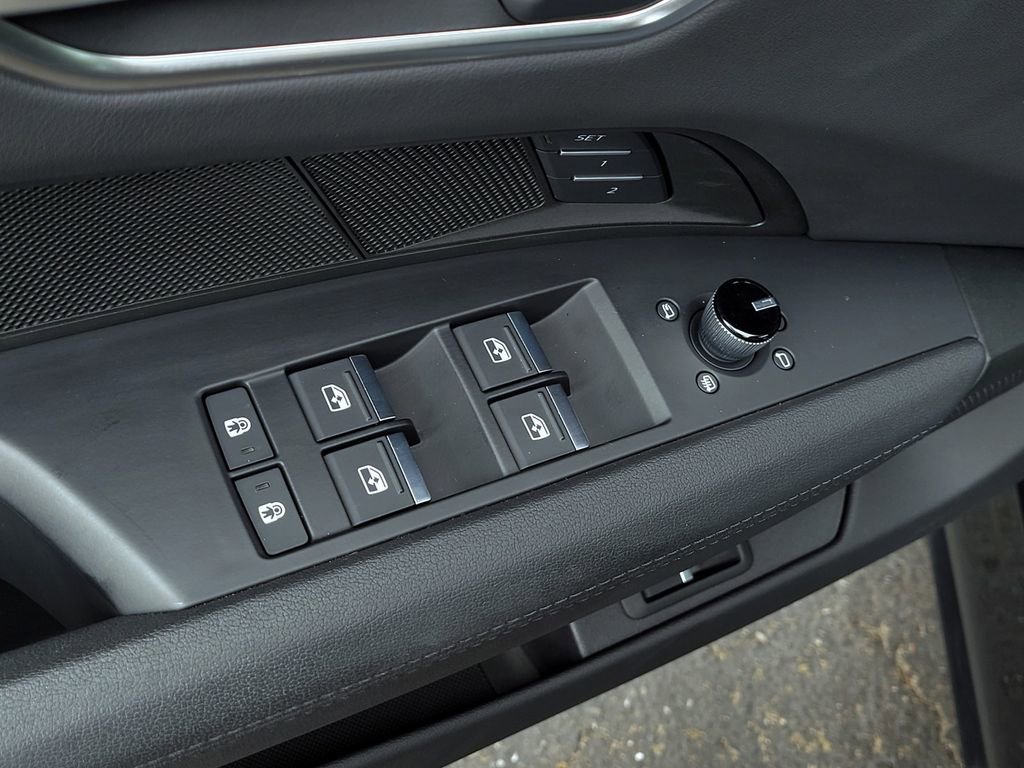 Used 2024 Audi e-tron GT Premium Plus image 13