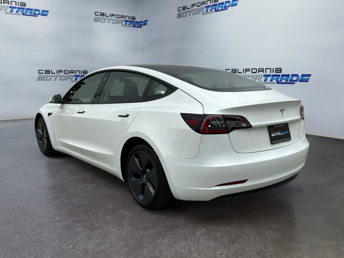 Used 2022 Tesla Model 3 Standard Range RWD image 7
