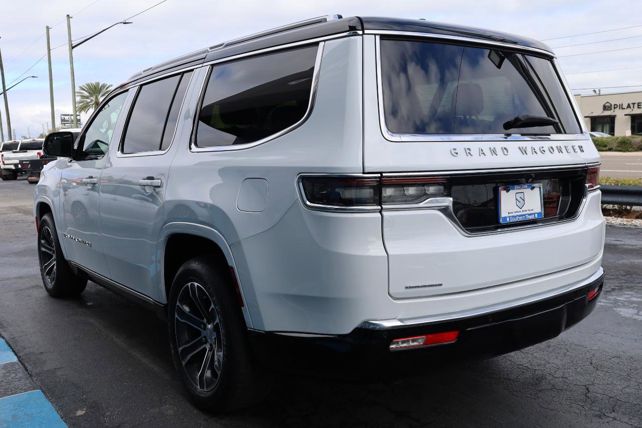 Used 2023 Jeep Grand Wagoneer 4WD image 3