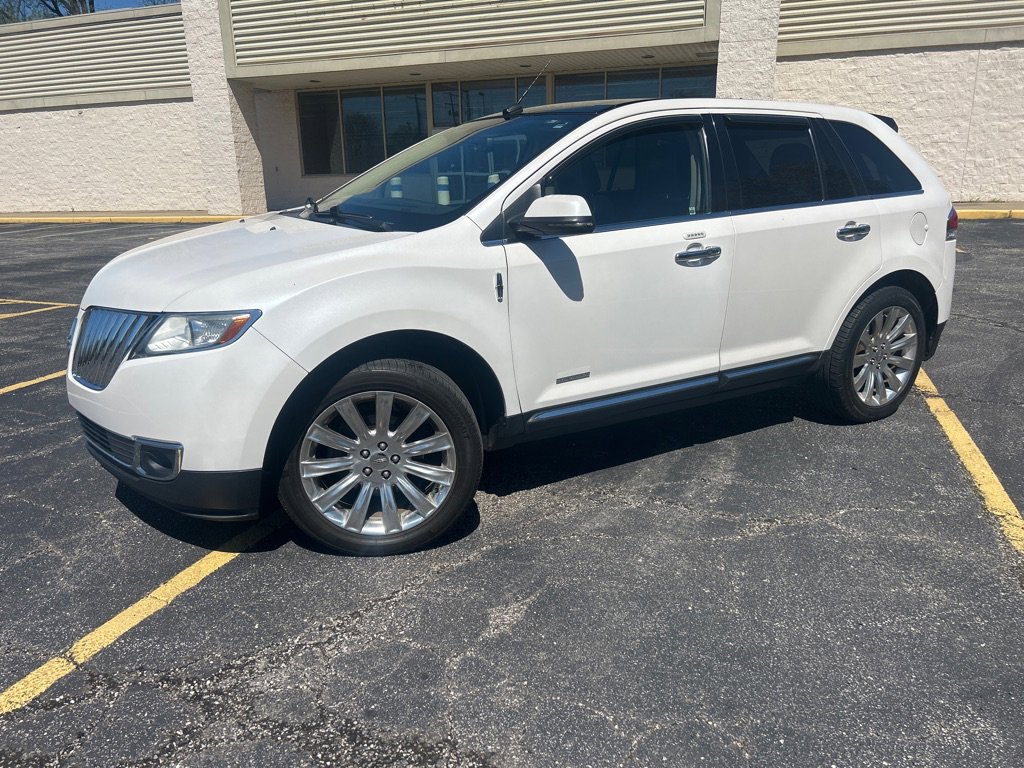 Used 2012 Lincoln MKX AWD image 2