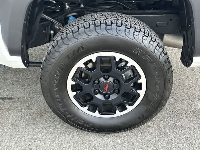 Used 2024 Toyota Tacoma TRD Off-Road w/ TRD Off Road Upgrade Package AWD/4WD image 5