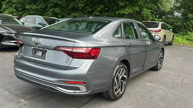 Used 2024 Volkswagen Jetta SEL FWD image 5