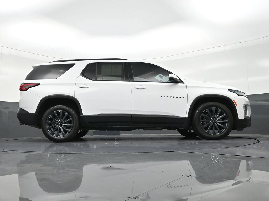 Used 2023 Chevrolet Traverse RS image 29