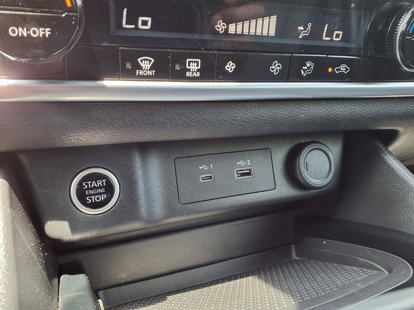 Used 2023 Nissan Rogue SV FWD image 7