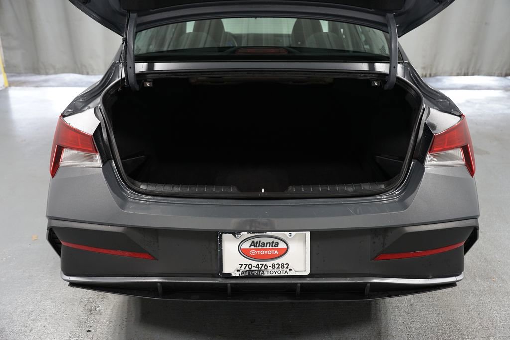 Used 2024 Hyundai Elantra SE image 31