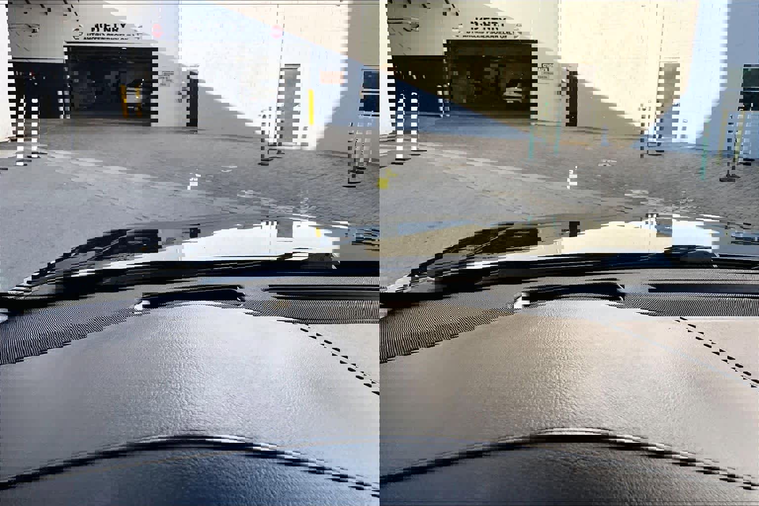 Used 2020 Cadillac Escalade Luxury image 32