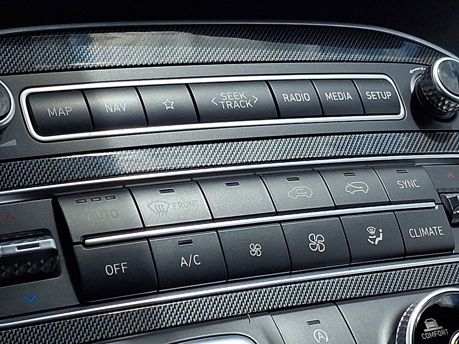 Used 2021 Hyundai Santa Fe Limited w/ Cargo Package AWD/4WD image 16
