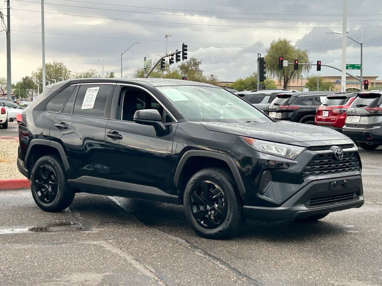 Used 2022 Toyota RAV4 LE FWD image 8