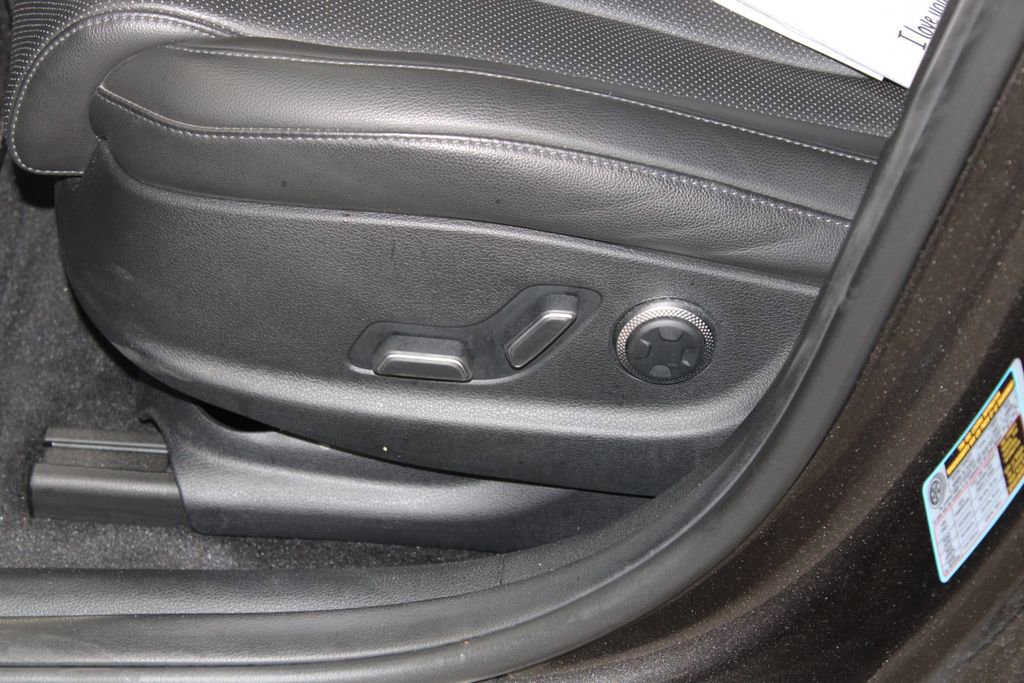 Used 2025 Genesis G80 2.5T image 14