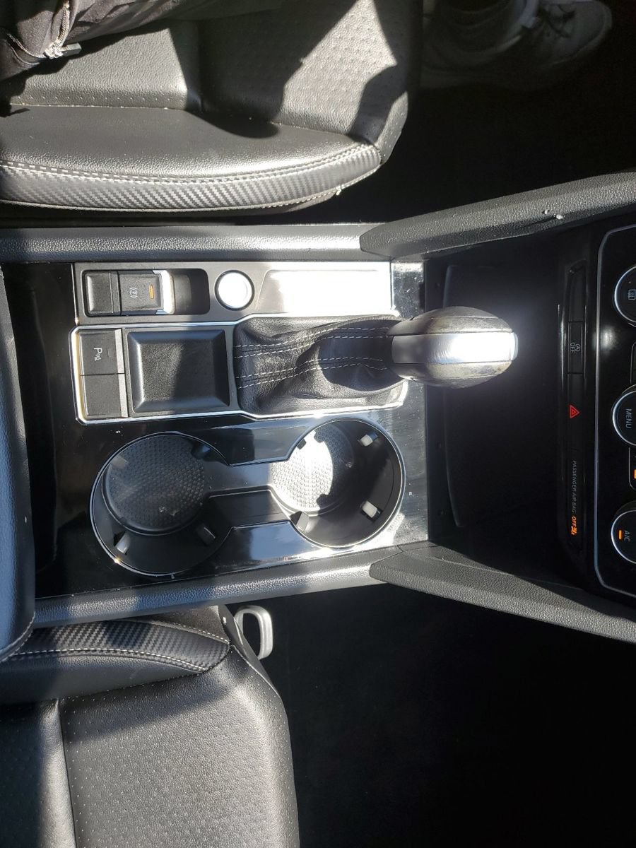 Used 2023 Volkswagen Atlas Cross Sport SE FWD image 17