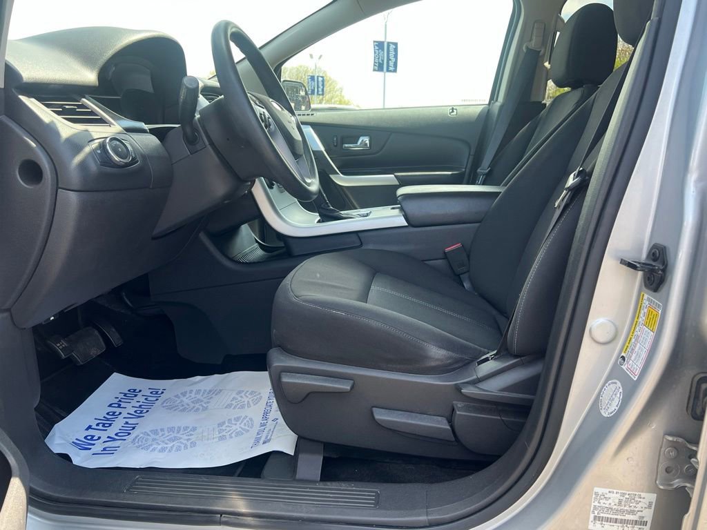 Used 2013 Ford Edge SE FWD image 18