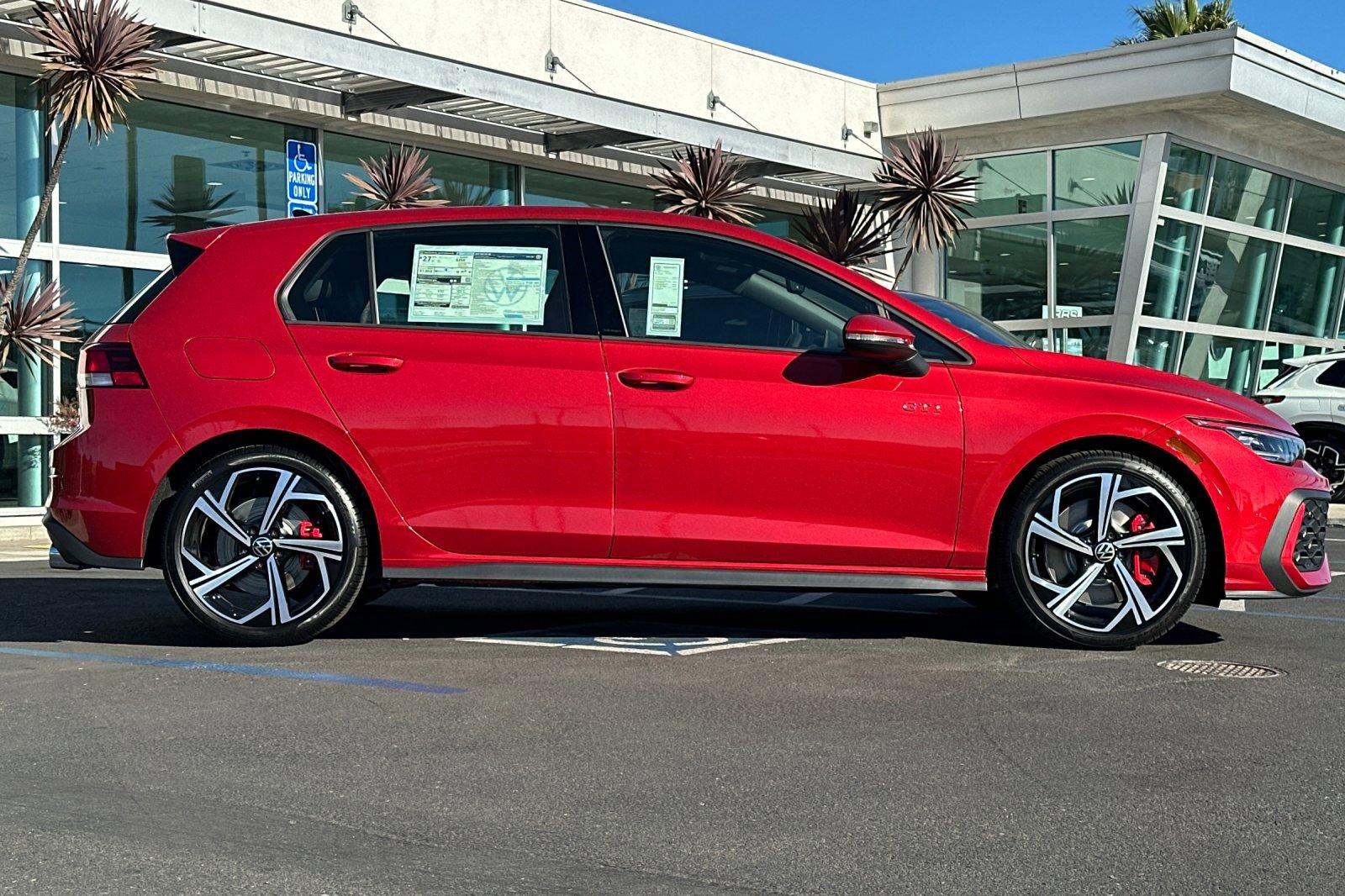New 2025 Volkswagen GTI SE image 4