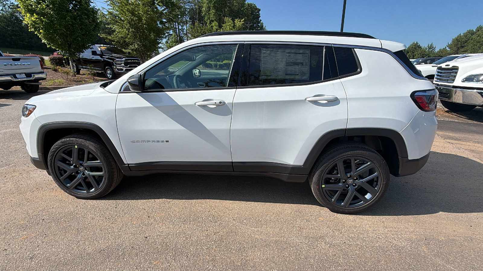 New 2026 Jeep Compass Latitude AWD/4WD image 11