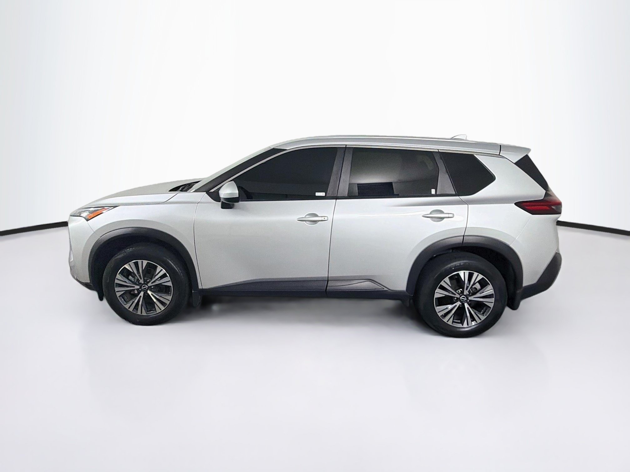 Used 2023 Nissan Rogue SV AWD/4WD image 4